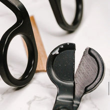 Load image into Gallery viewer, Candle wick trimmer