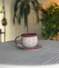 Load image into Gallery viewer, Mug with platito
