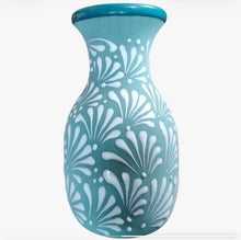 Load image into Gallery viewer, Flower vase
