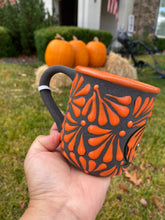 Load image into Gallery viewer, Pumpkin Tacita
